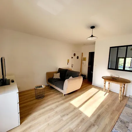 Cosy & A A Deux Pas De La Gare Et Proche Toutes Commodites Apartment